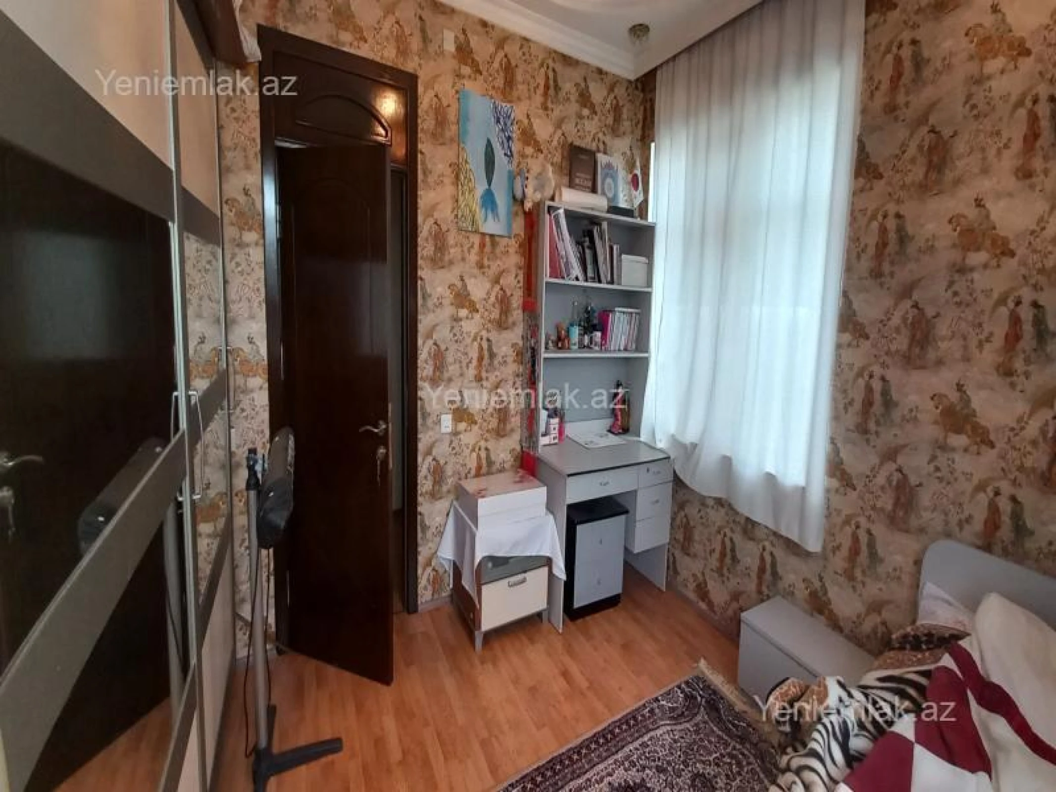 Satılır 6 otaqlı həyət evi 200 m²