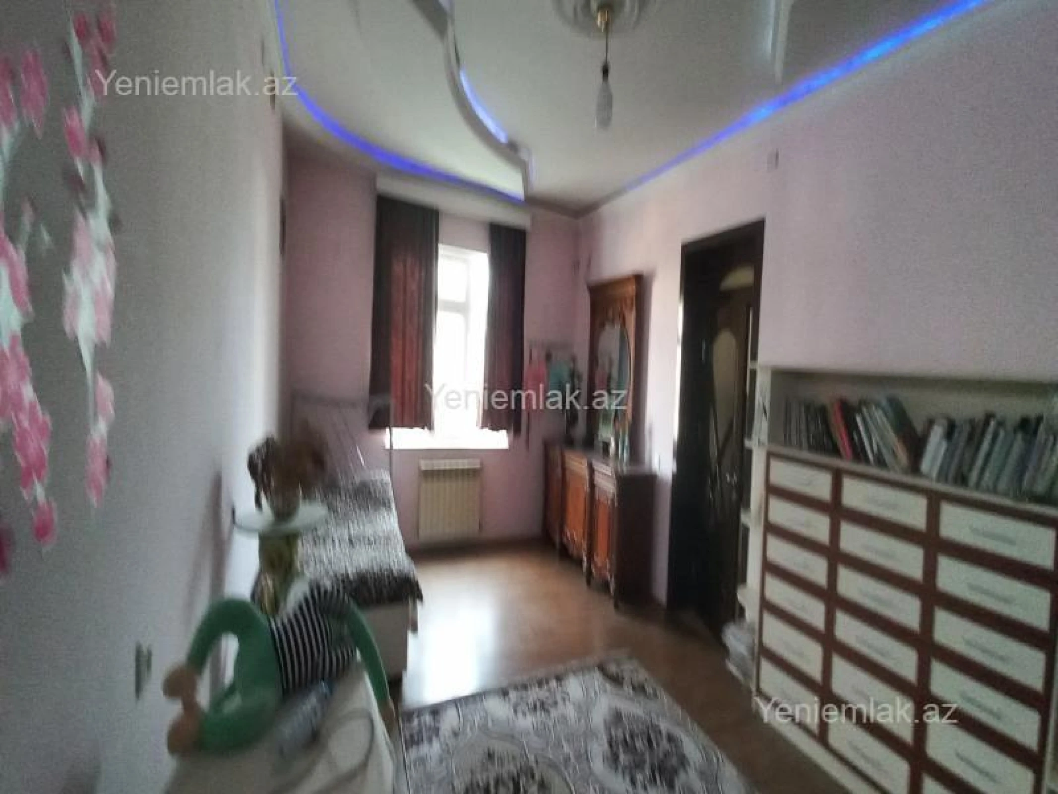 Satılır 6 otaqlı həyət evi 200 m²