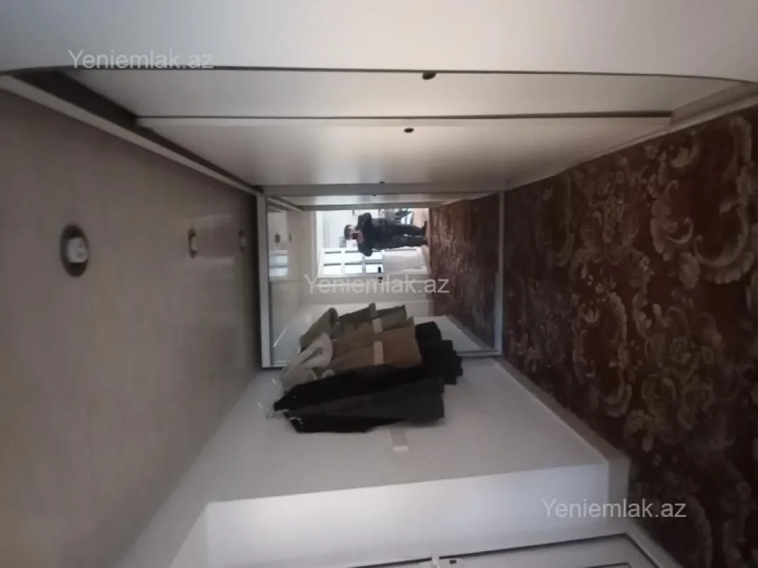 Satılır 6 otaqlı həyət evi 200 m²