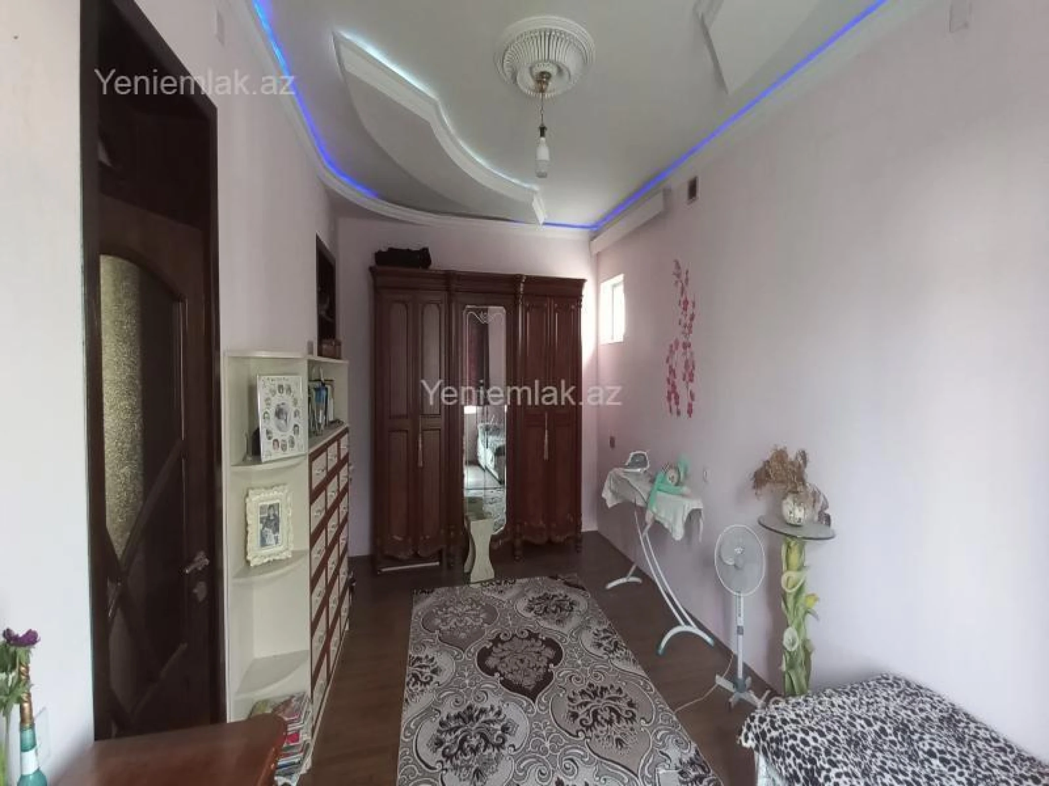 Satılır 6 otaqlı həyət evi 200 m²