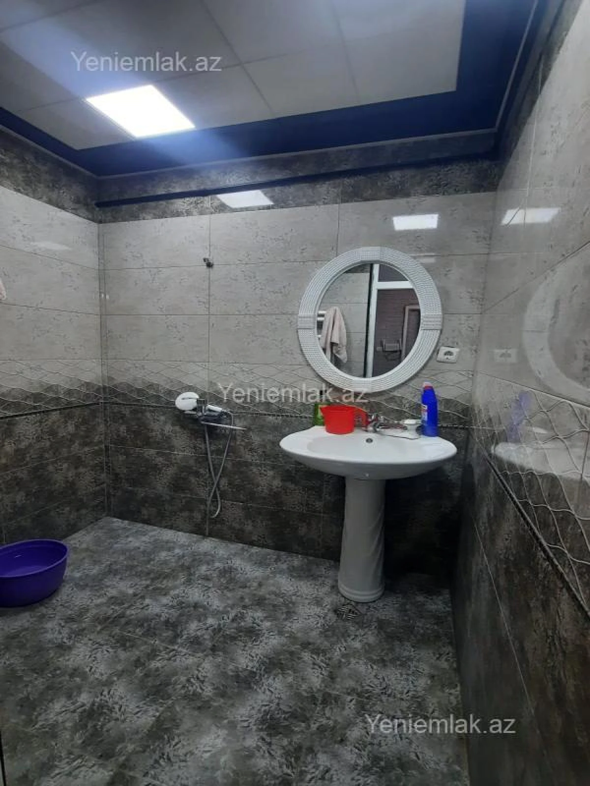Satılır 2 otaqlı köhnə tikili 55 m²