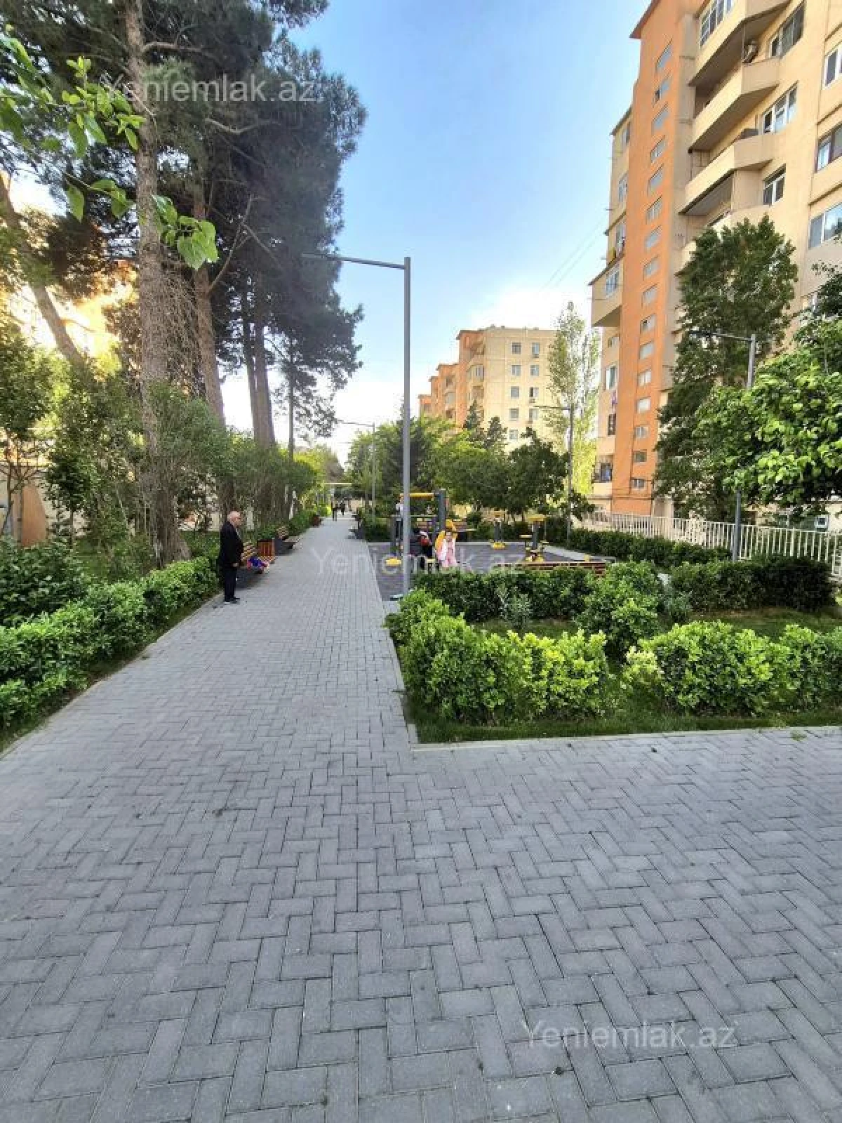 Satılır 2 otaqlı köhnə tikili 42 m²