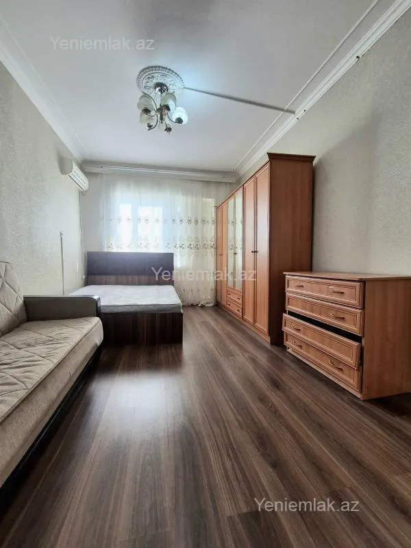 Satılır 2 otaqlı köhnə tikili 42 m²