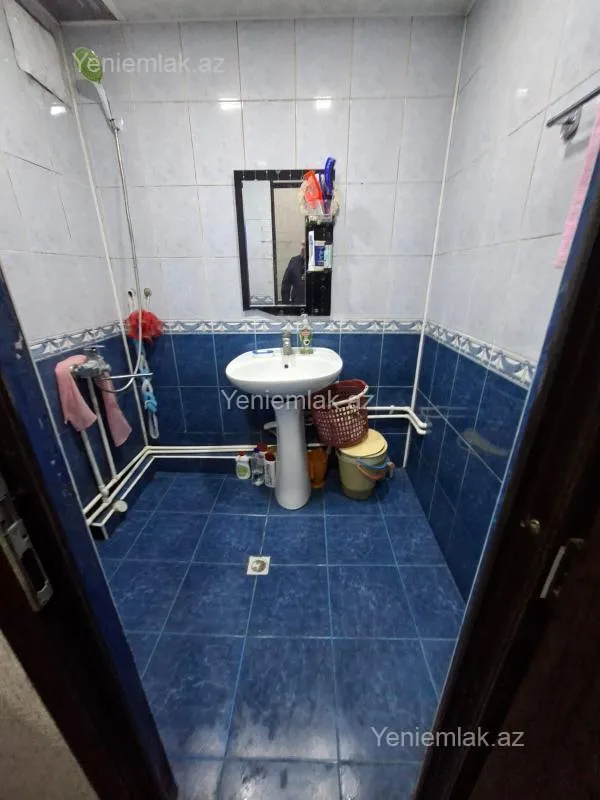 Satılır 3 otaqlı köhnə tikili 82 m²