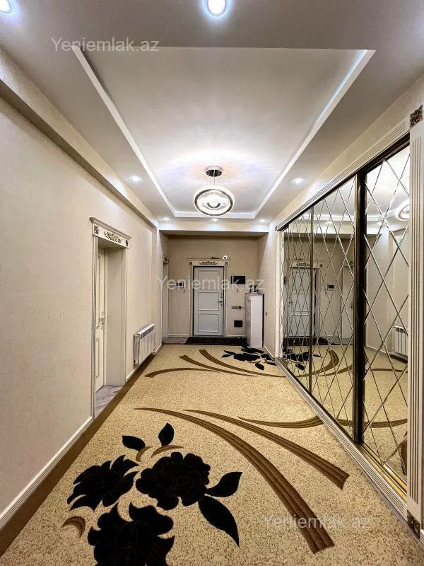 Satılır 3 otaqlı yeni tikili 140 m²