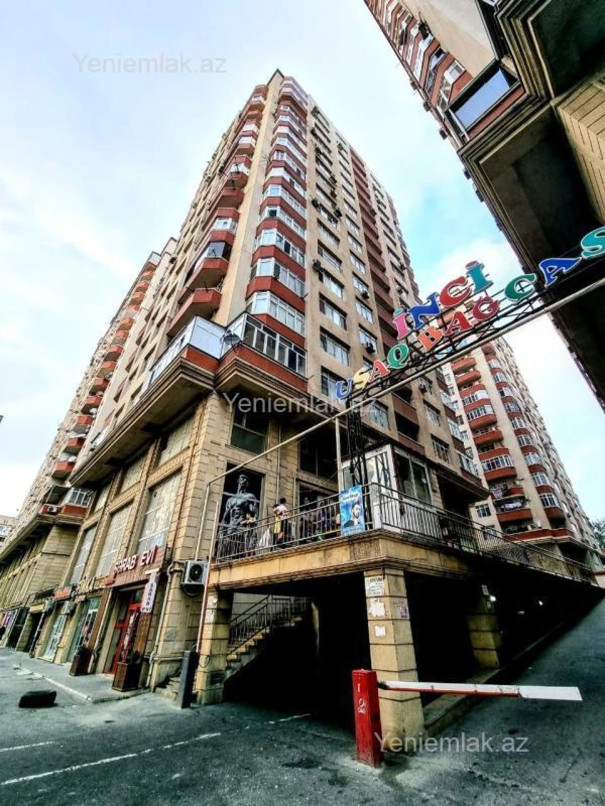 Satılır 3 otaqlı yeni tikili 140 m²