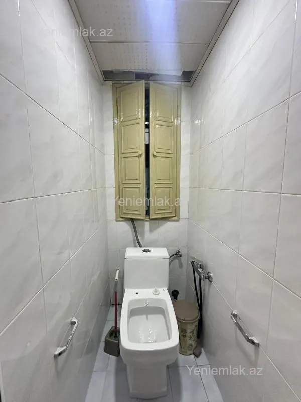 Satılır 3 otaqlı köhnə tikili 60 m²