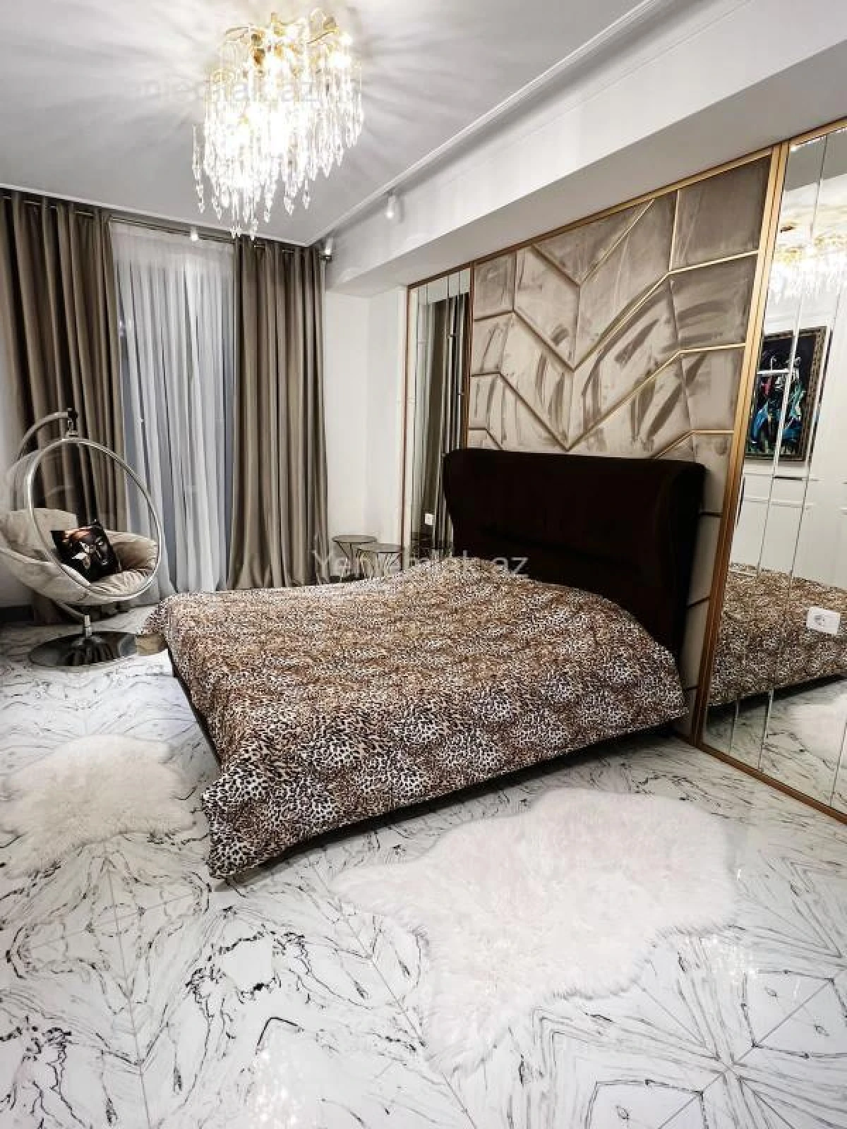 Satılır 3 otaqlı yeni tikili 115 m²