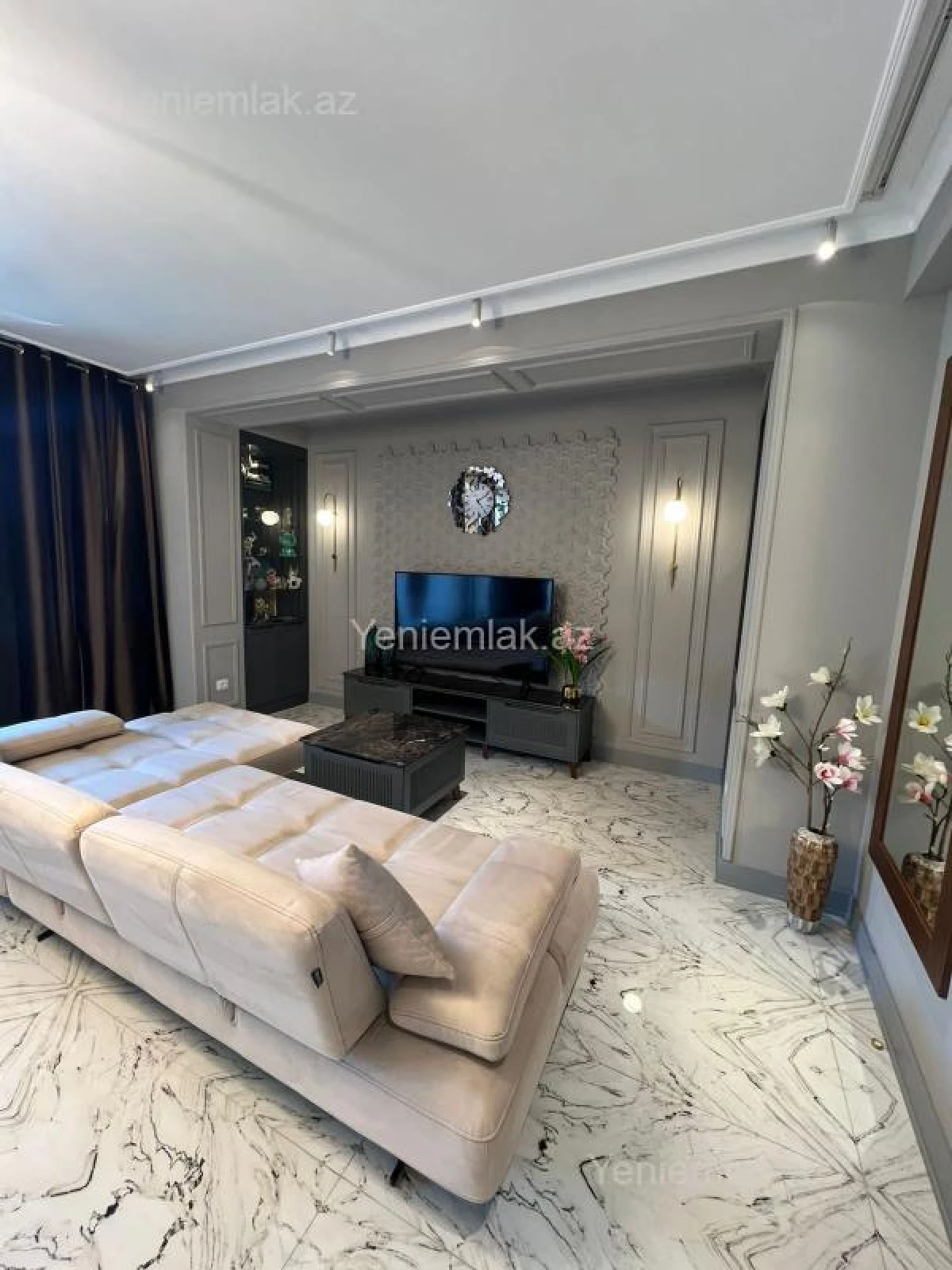 Satılır 3 otaqlı yeni tikili 115 m²