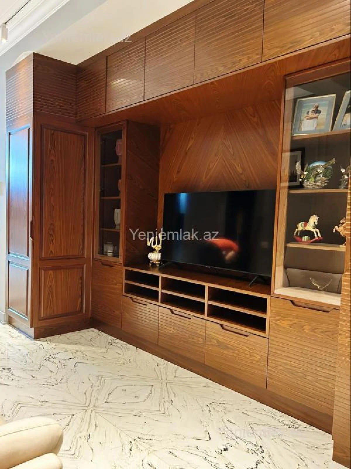 Satılır 3 otaqlı yeni tikili 115 m²