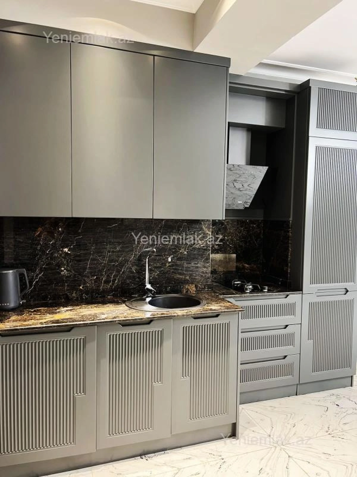 Satılır 3 otaqlı yeni tikili 115 m²