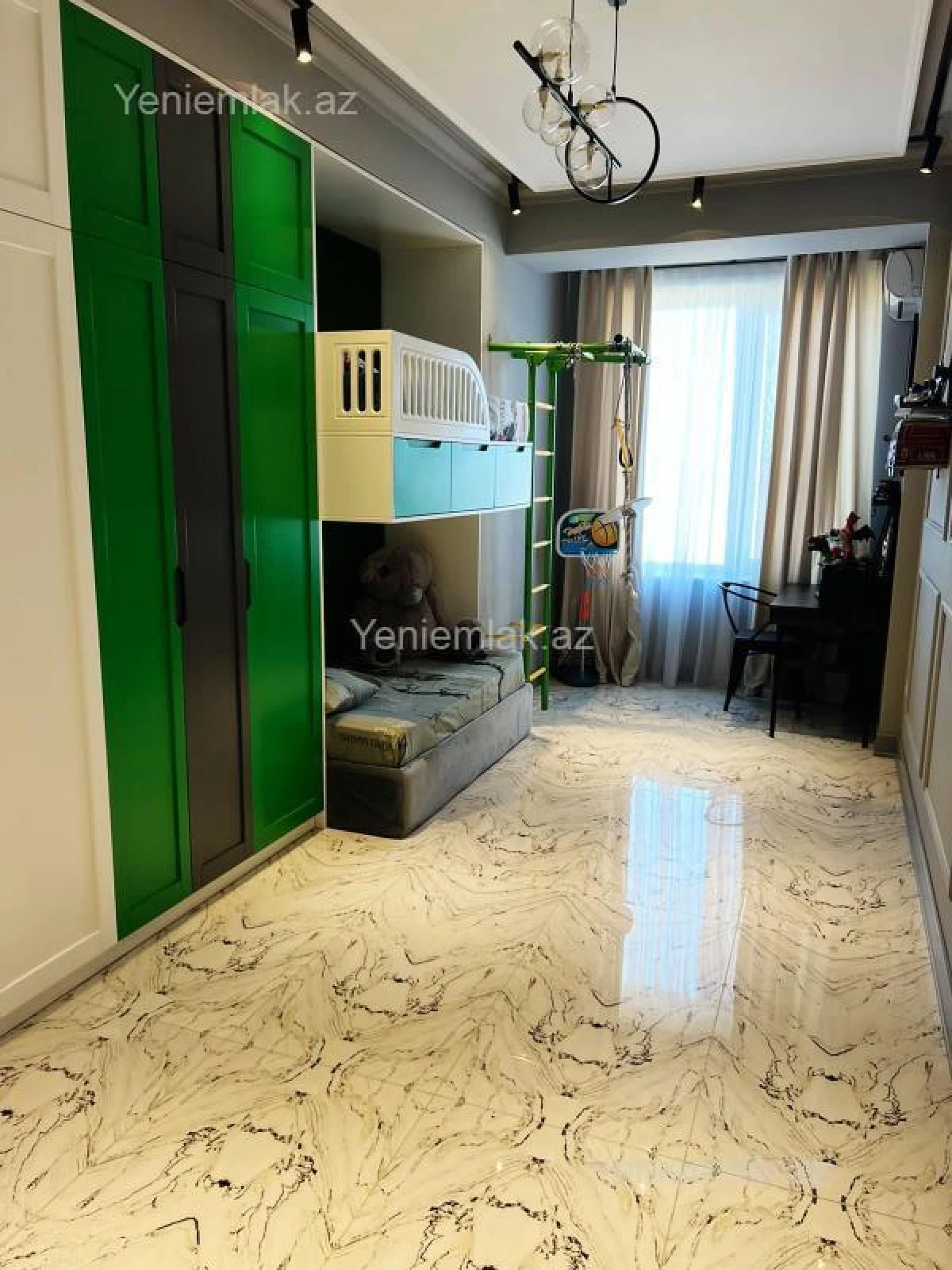 Satılır 3 otaqlı yeni tikili 115 m²