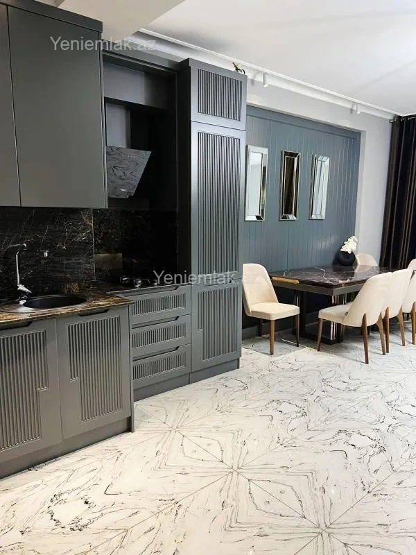 Satılır 3 otaqlı yeni tikili 115 m²