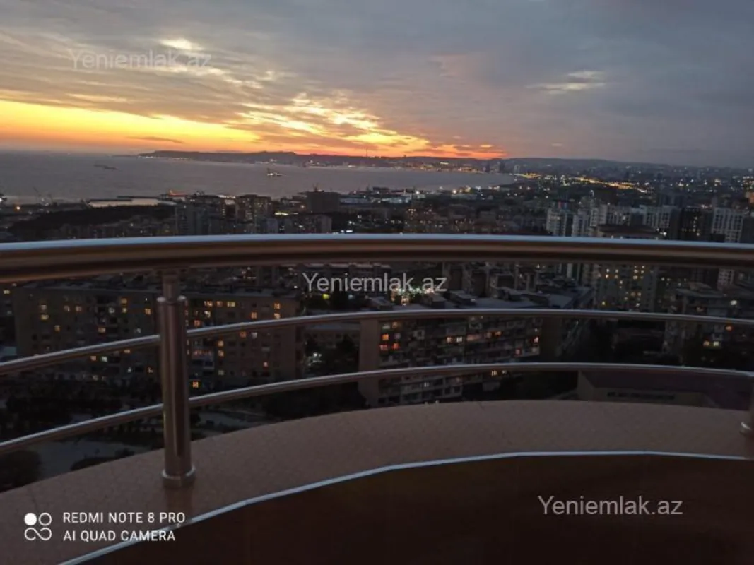 Satılır 3 otaqlı yeni tikili 127 m²
