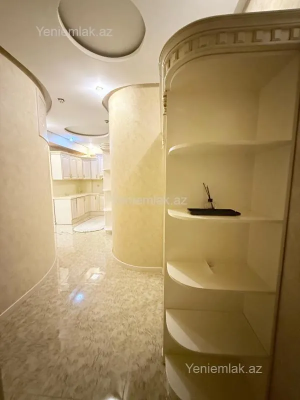 Satılır 3 otaqlı yeni tikili 70 m²