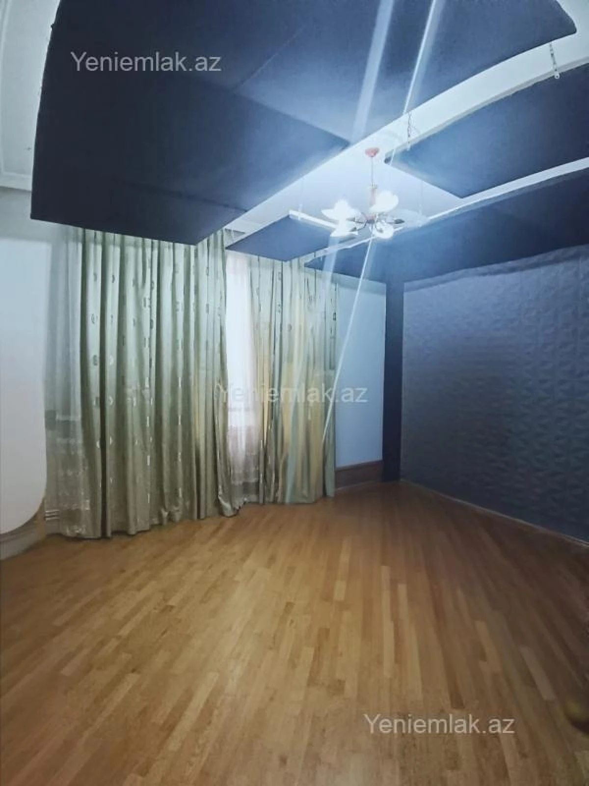 Satılır 3 otaqlı köhnə tikili 80 m²