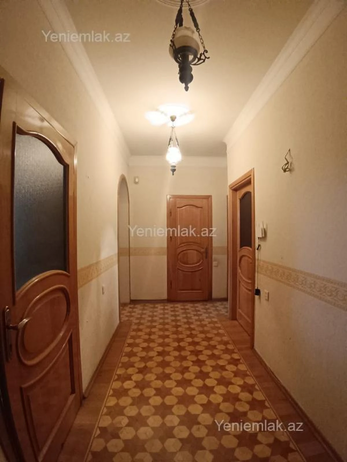 Satılır 3 otaqlı köhnə tikili 80 m²