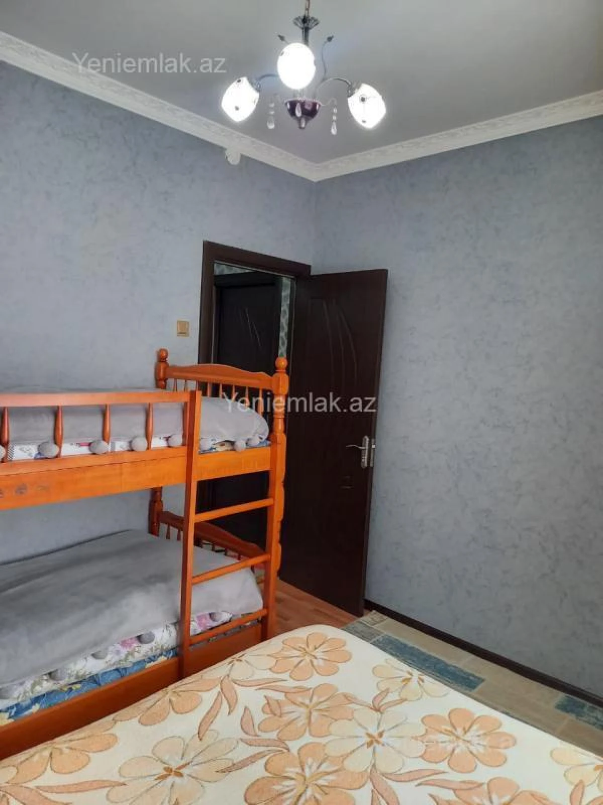 Satılır 3 otaqlı köhnə tikili 78 m²