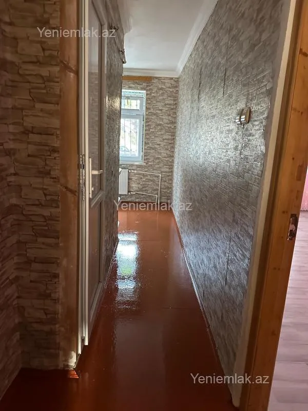 Satılır 1 otaqlı köhnə tikili 32 m²