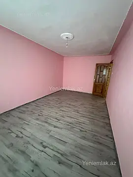 Satılır 1 otaqlı köhnə tikili 32 m²