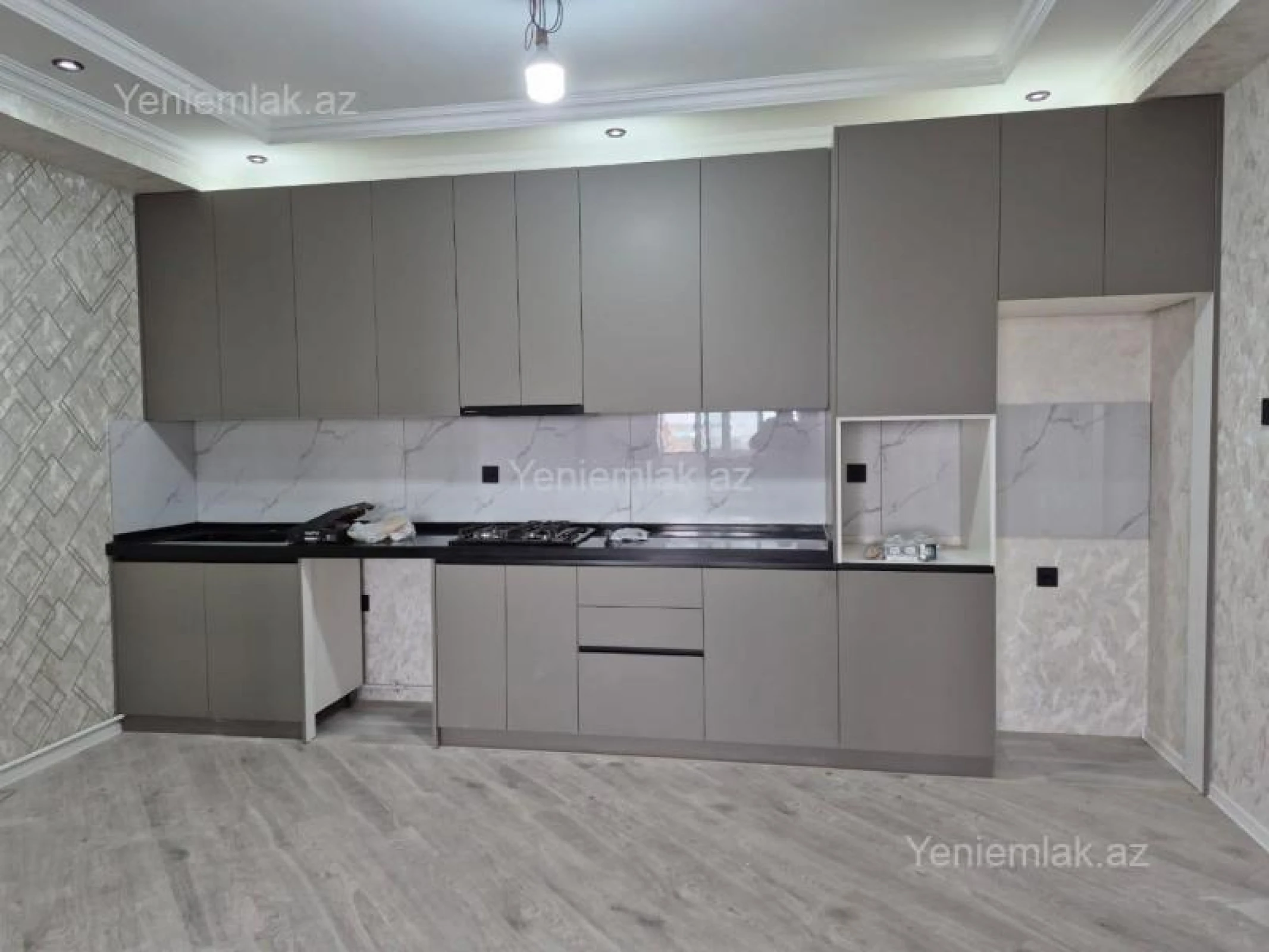 Satılır 3 otaqlı yeni tikili 128 m²