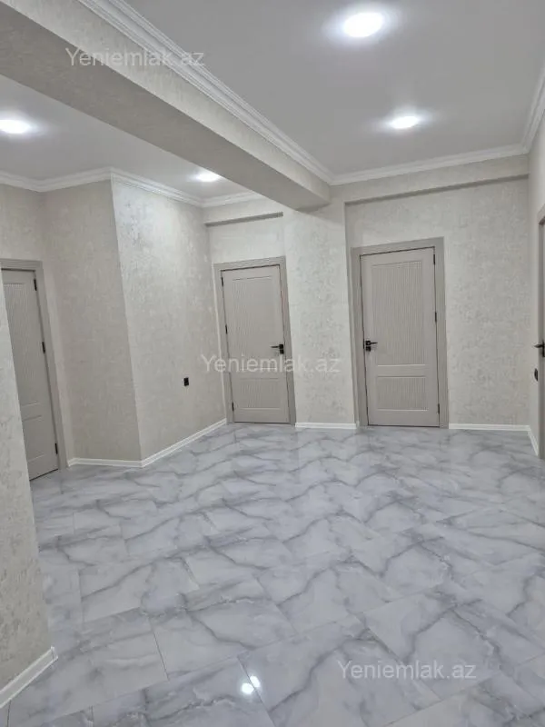 Satılır 3 otaqlı yeni tikili 128 m²