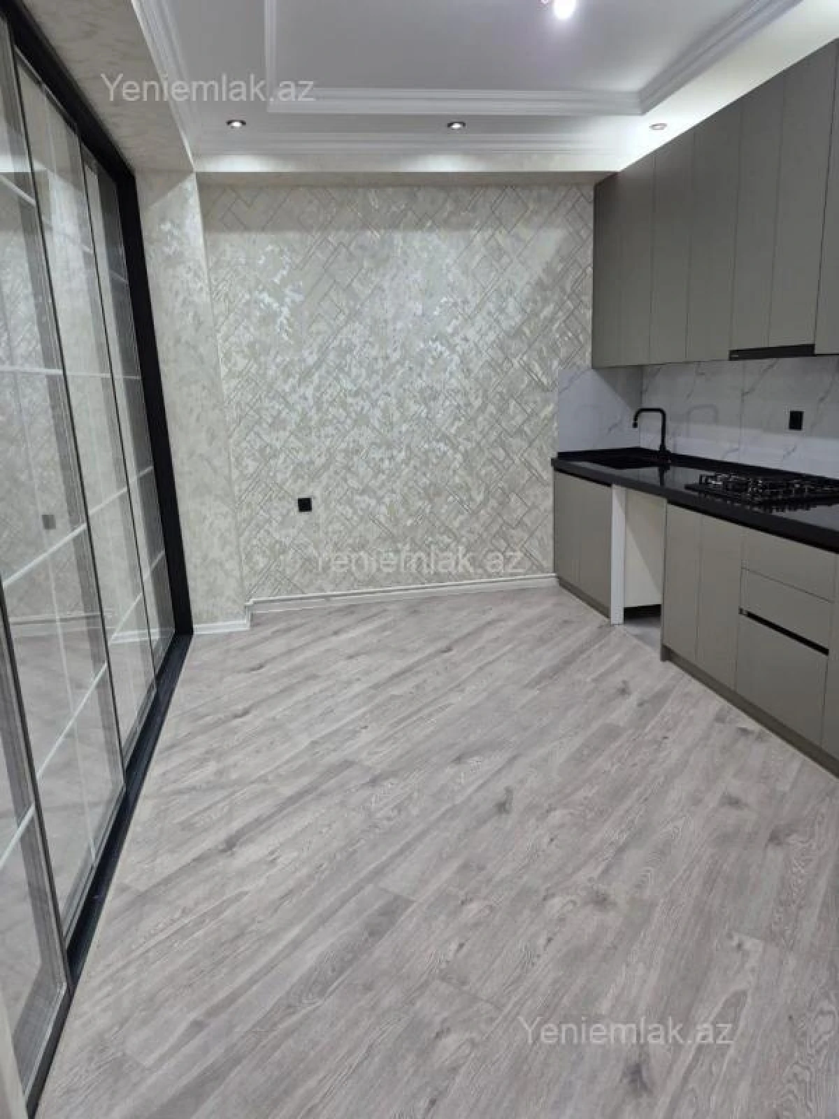 Satılır 3 otaqlı yeni tikili 128 m²