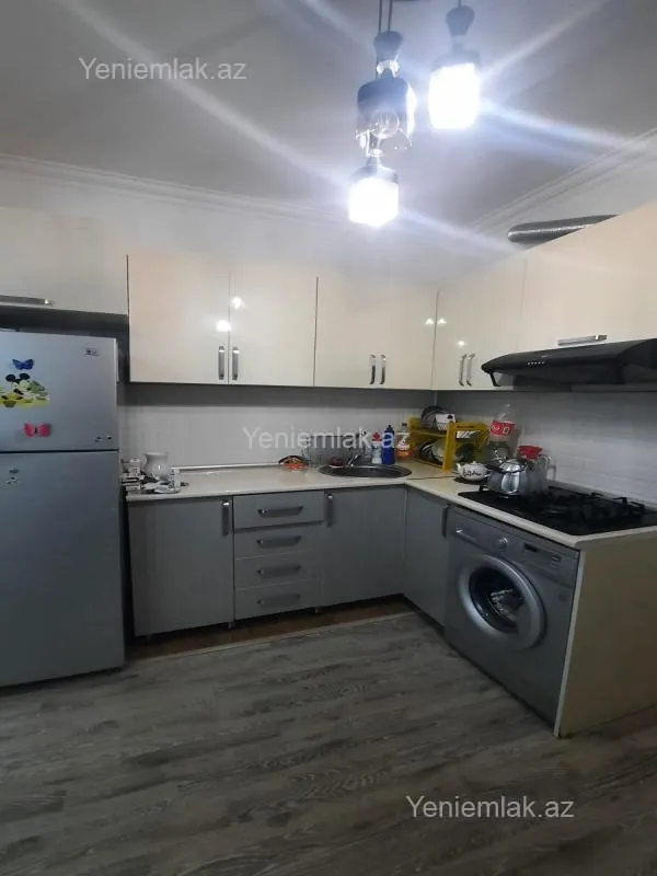 Satılır 2 otaqlı köhnə tikili 60 m²