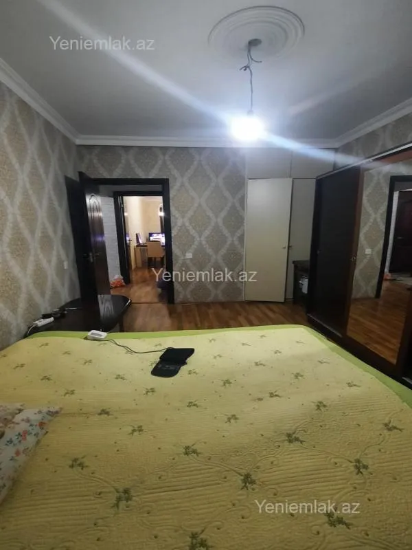 Satılır 2 otaqlı köhnə tikili 60 m²