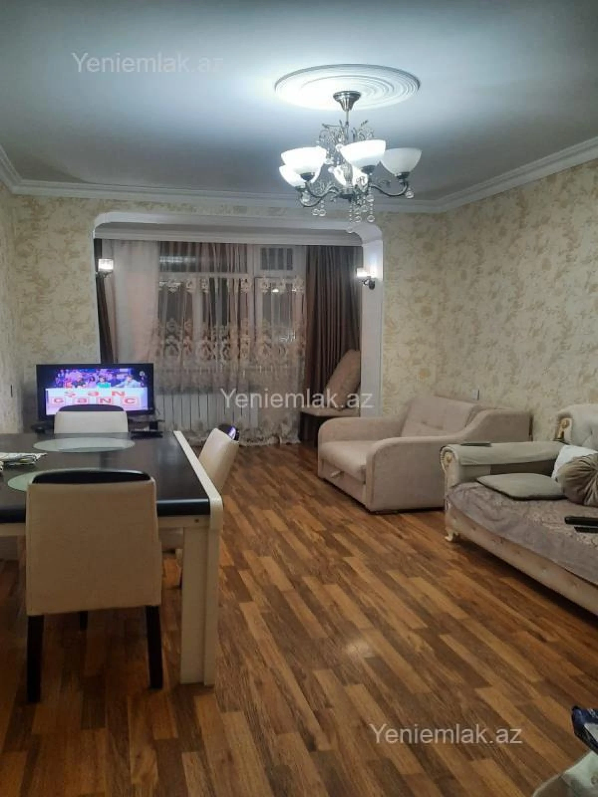 Satılır 2 otaqlı köhnə tikili 60 m²