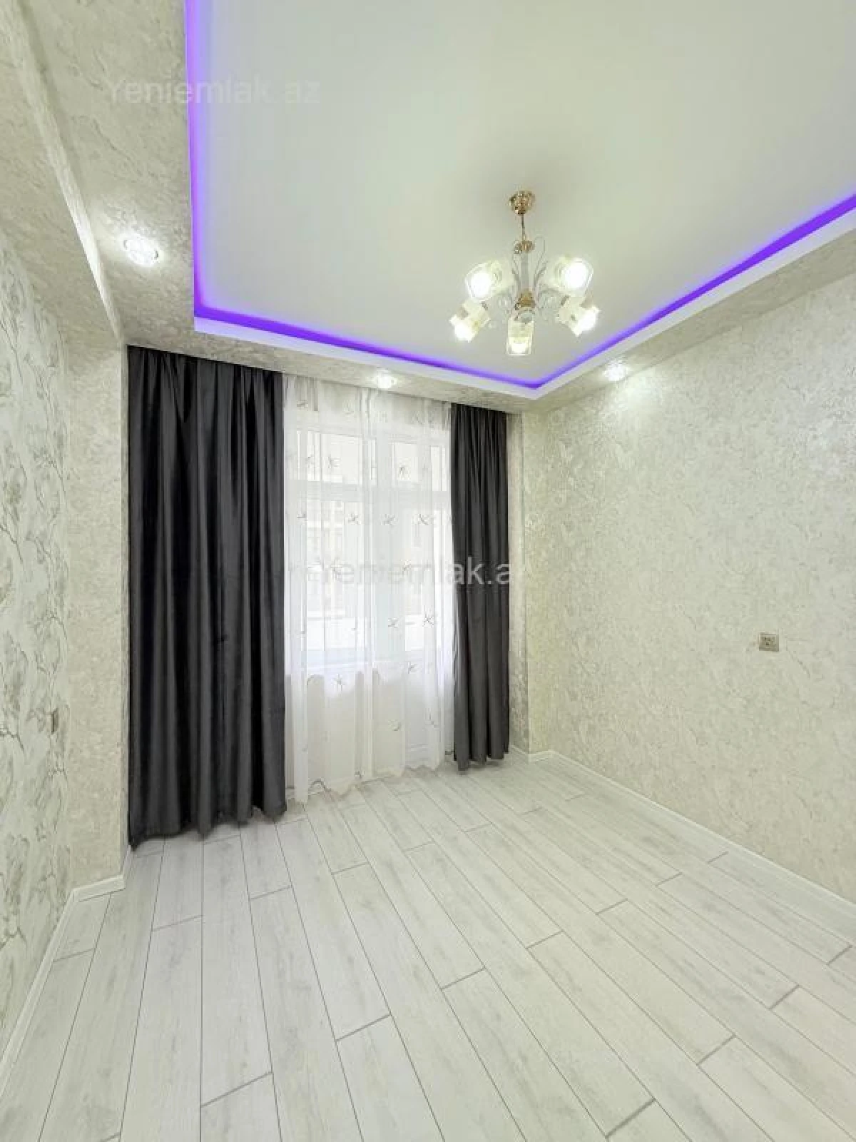 Satılır 2 otaqlı yeni tikili 54 m²
