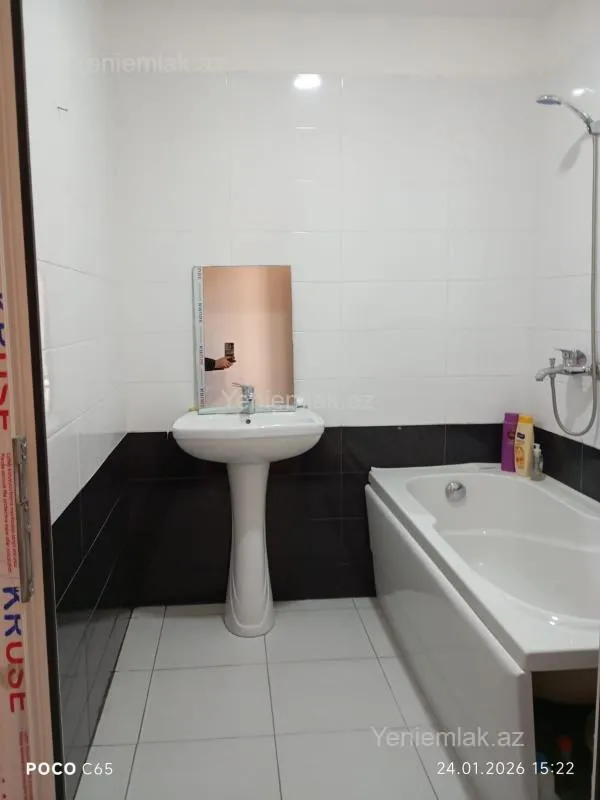 Satılır 3 otaqlı yeni tikili 76.5 m²