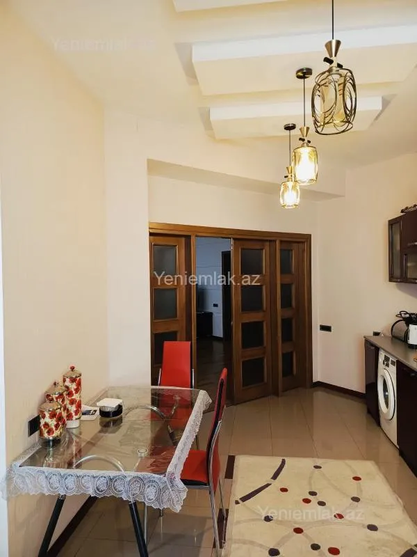 Satılır 4 otaqlı yeni tikili 180 m²