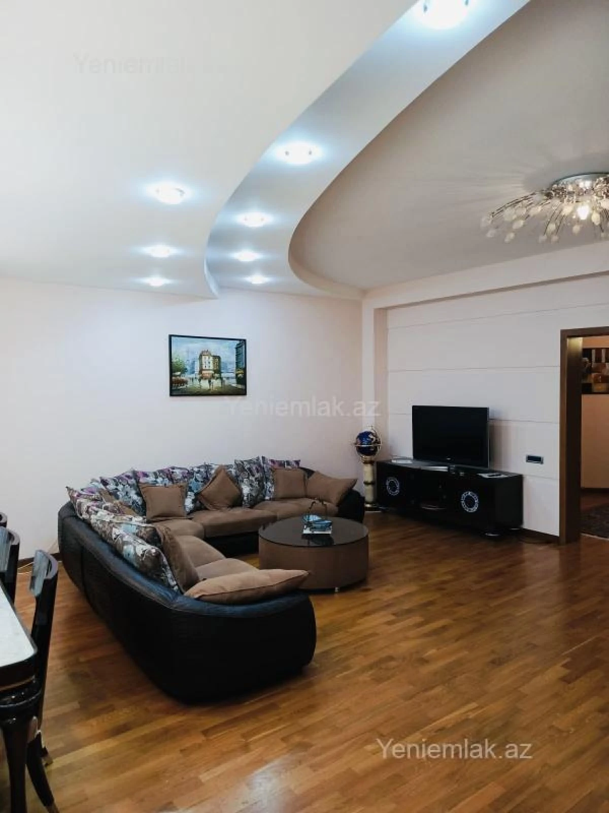 Satılır 4 otaqlı yeni tikili 180 m²
