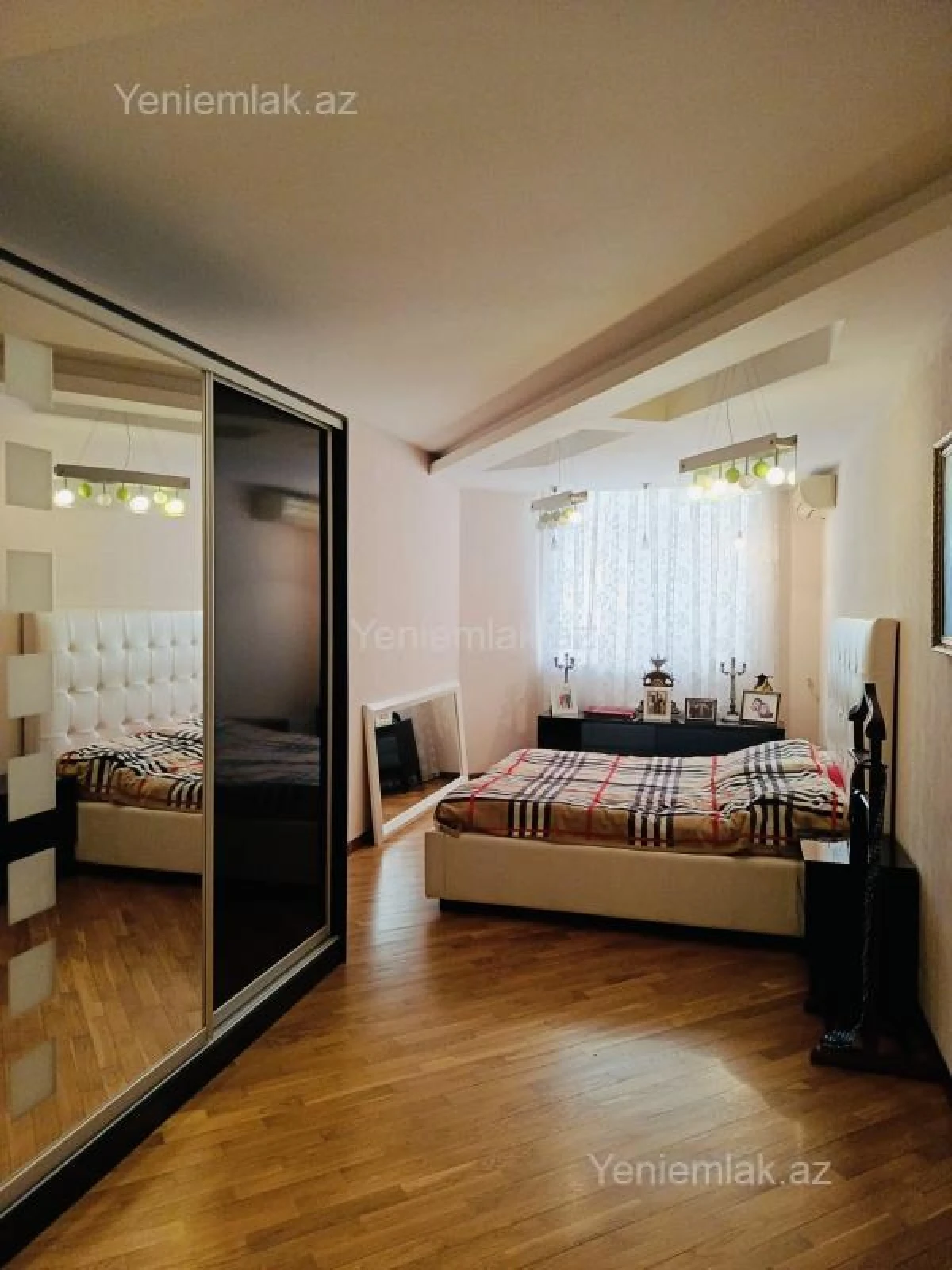 Satılır 4 otaqlı yeni tikili 180 m²