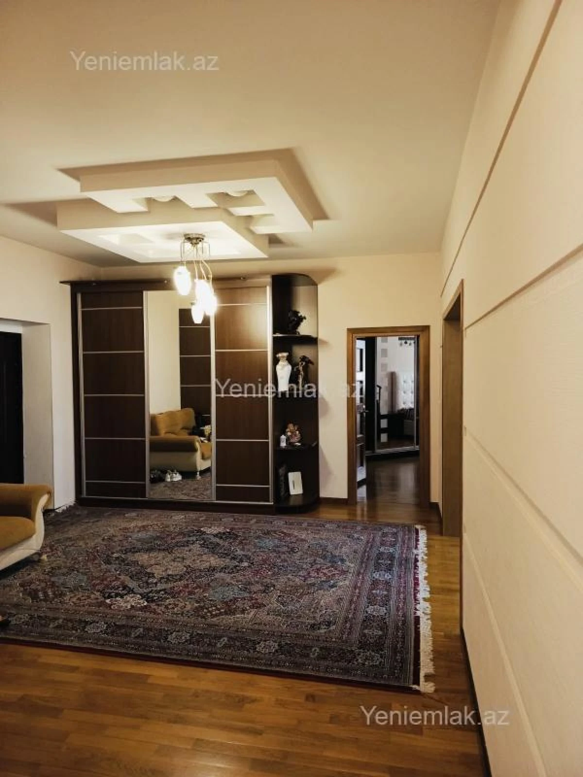 Satılır 4 otaqlı yeni tikili 180 m²