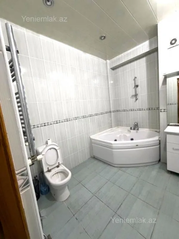 Satılır 4 otaqlı yeni tikili 185 m²
