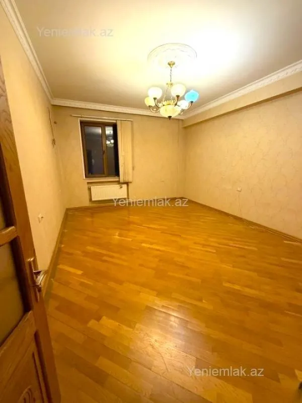 Satılır 4 otaqlı yeni tikili 185 m²