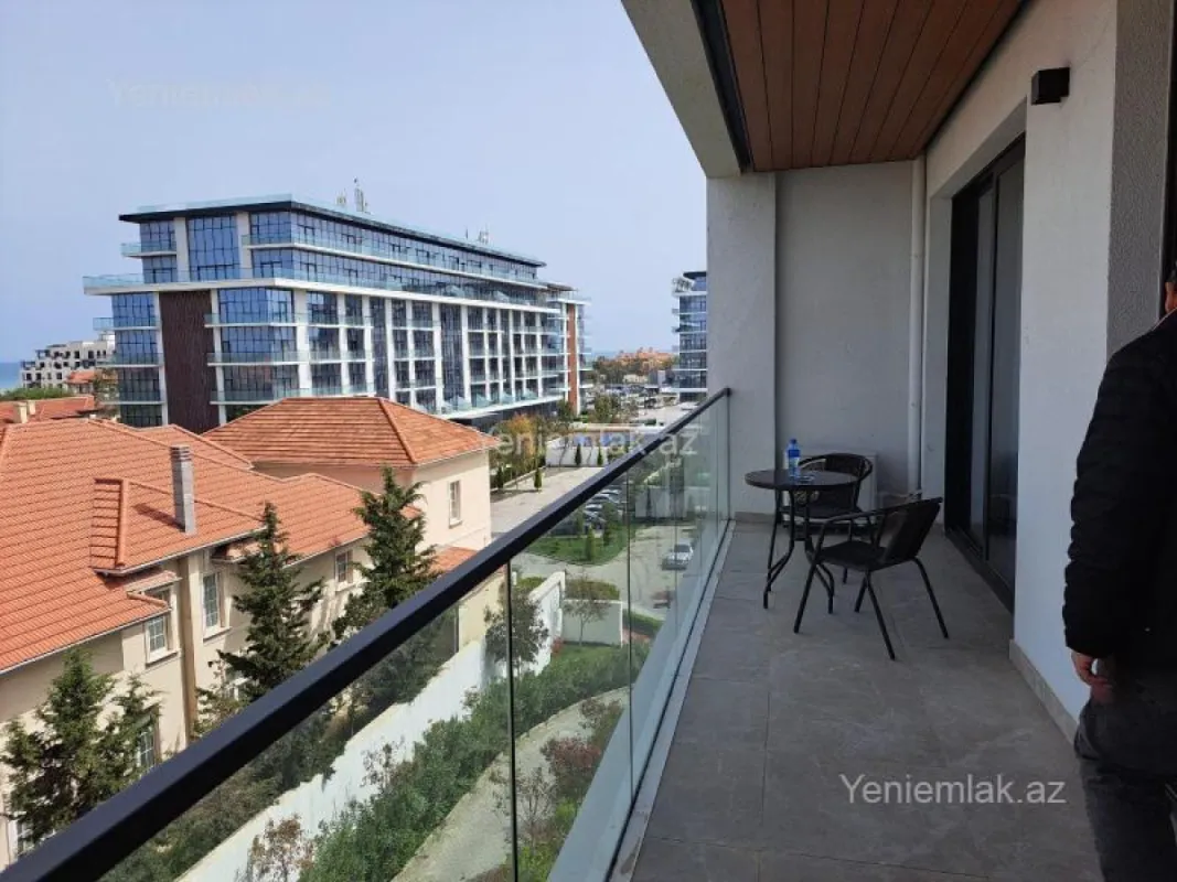 Satılır 2 otaqlı yeni tikili 100 m²