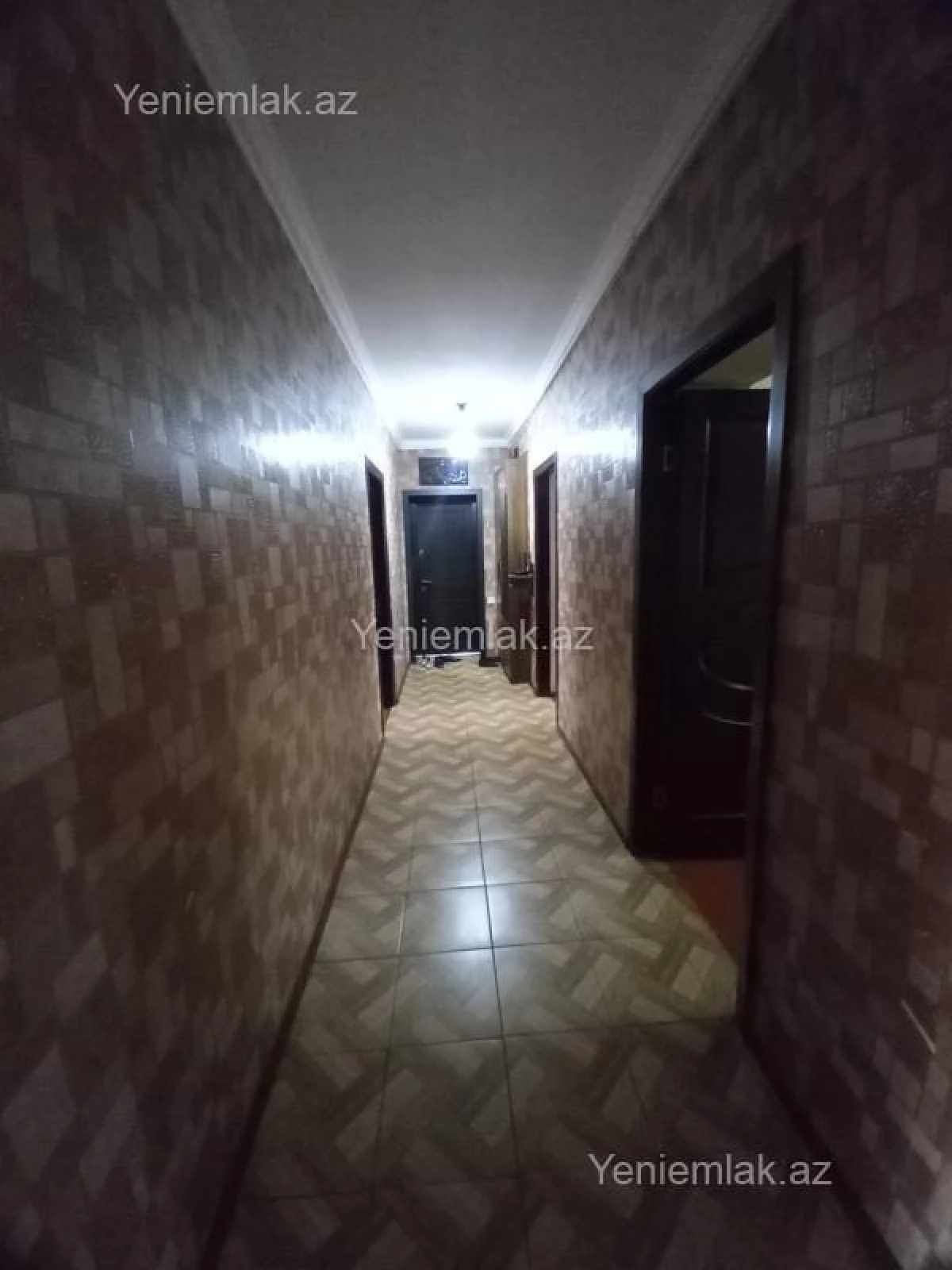 Satılır 5 otaqlı köhnə tikili 100 m²