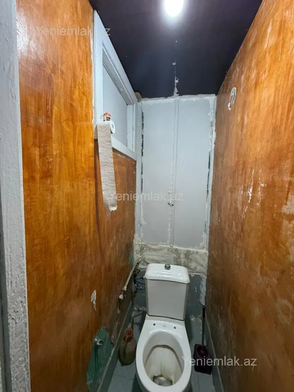 Satılır 2 otaqlı köhnə tikili 60 m²