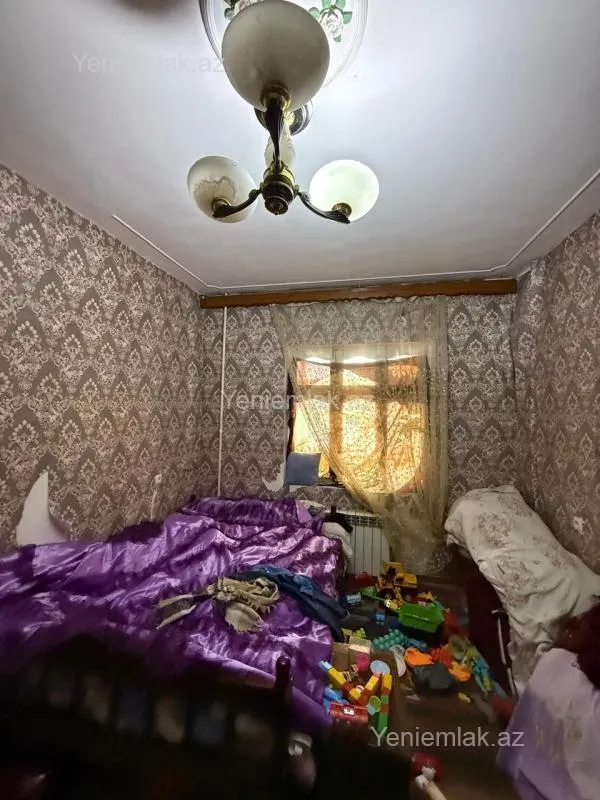 Satılır 2 otaqlı köhnə tikili 60 m²