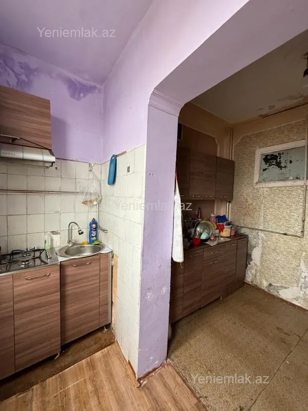 Satılır 2 otaqlı köhnə tikili 60 m²