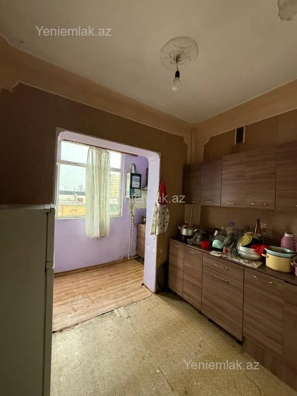 Satılır 2 otaqlı köhnə tikili 60 m²