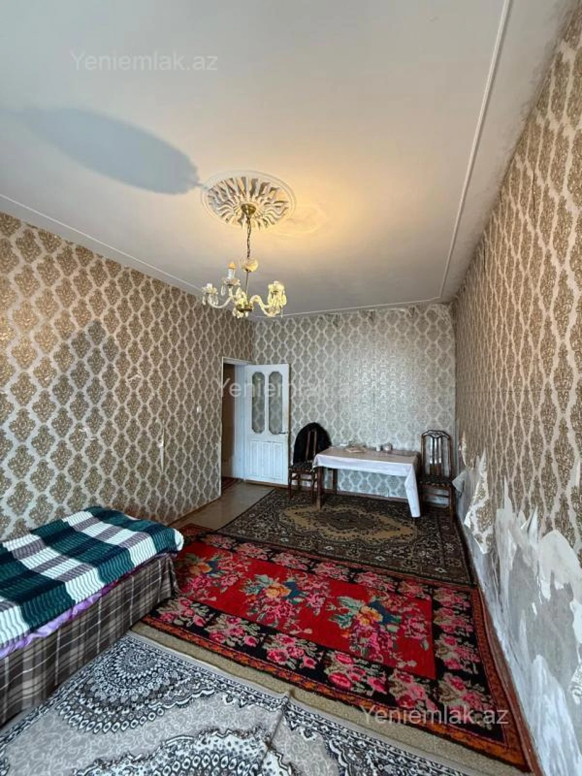 Satılır 2 otaqlı köhnə tikili 60 m²