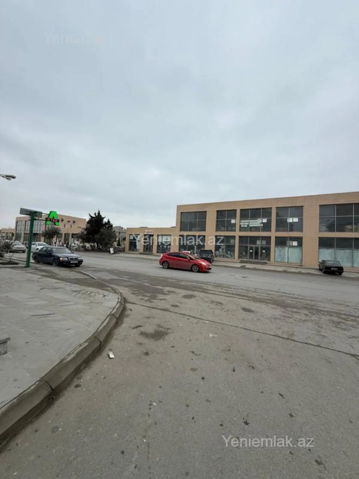 Satılır 2 otaqlı köhnə tikili 60 m²