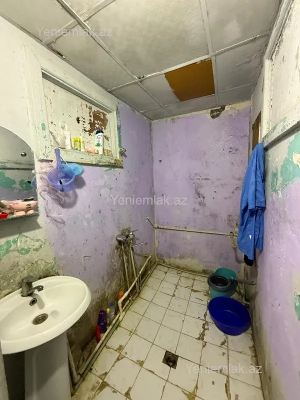 Satılır 2 otaqlı köhnə tikili 60 m²