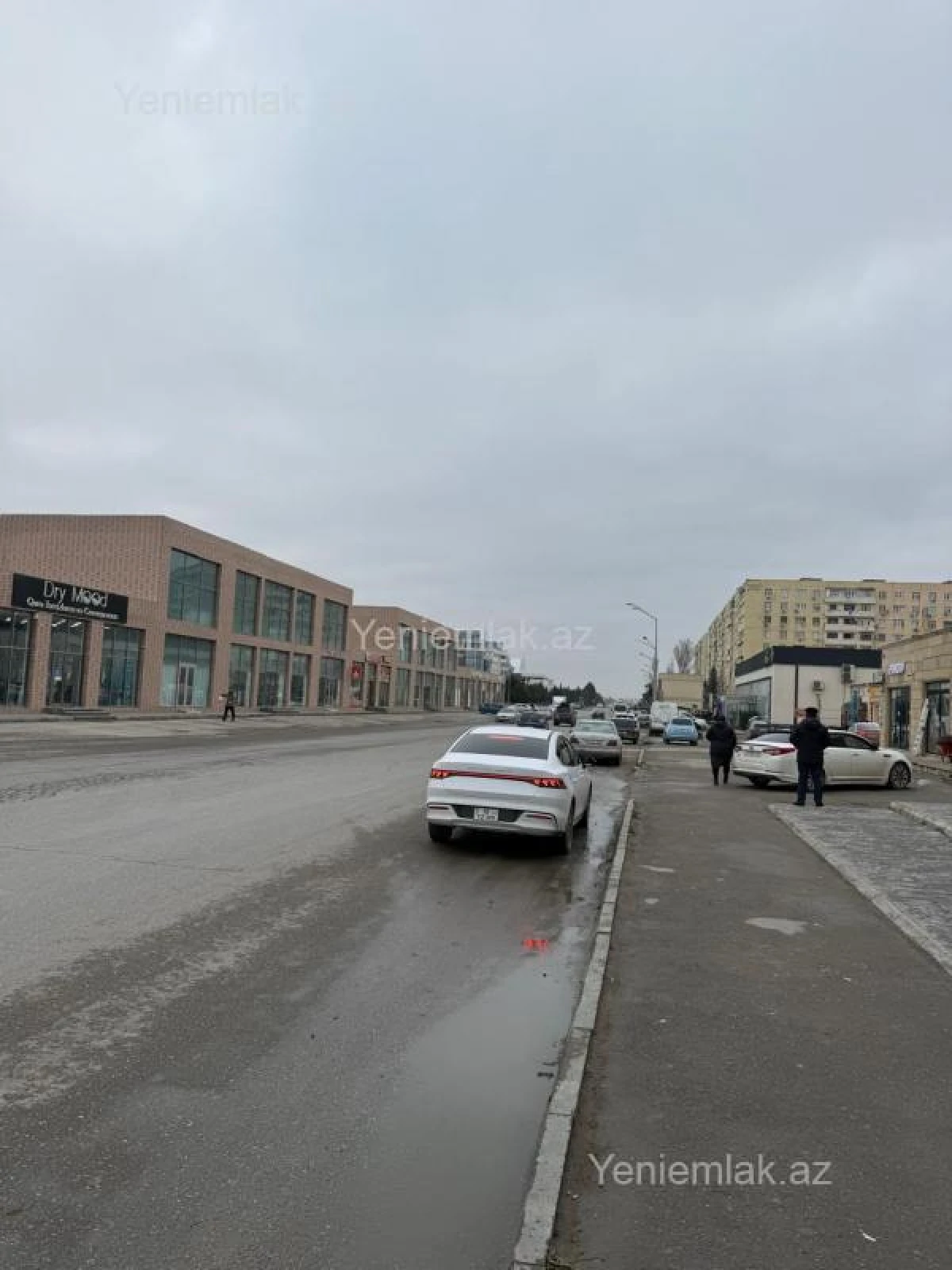 Satılır 2 otaqlı köhnə tikili 60 m²