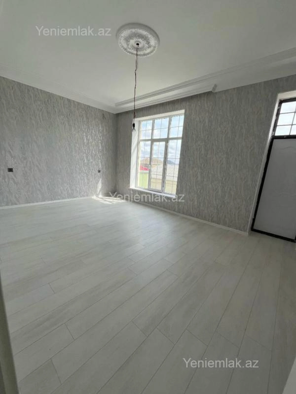 Satılır 2 otaqlı yeni tikili 50 m²