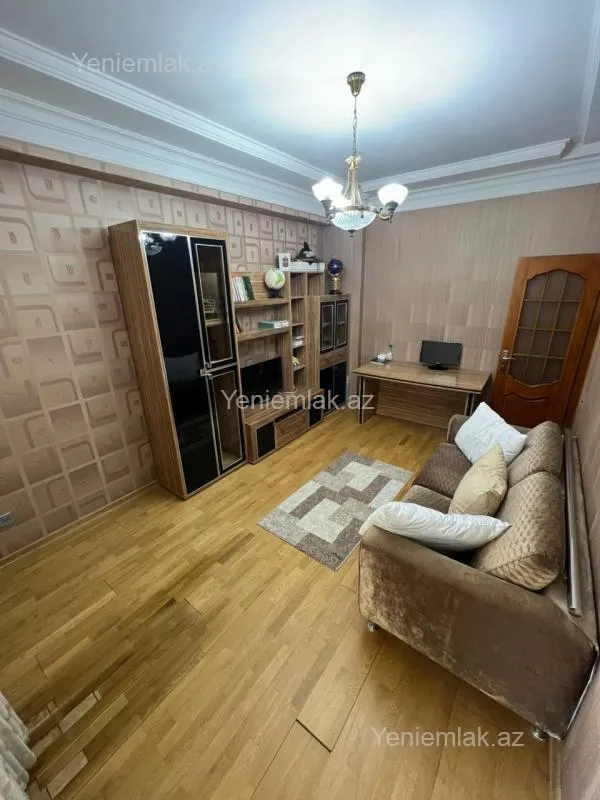 Satılır 4 otaqlı yeni tikili 180 m²